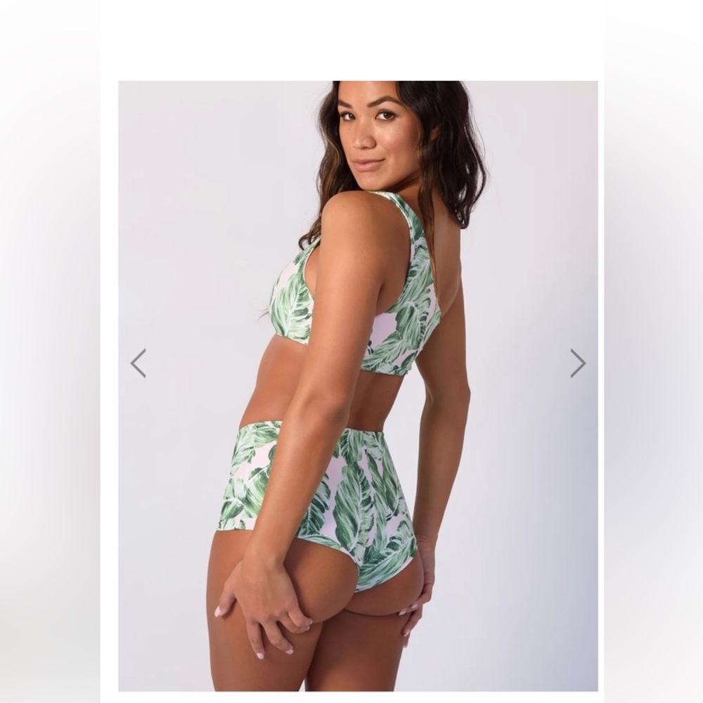 Skatie XS Bardot bottom in Beverly pattern. NWT so stinking cute!